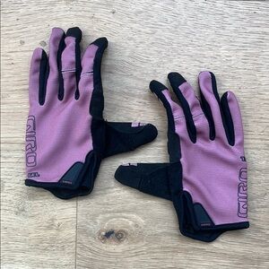 Giro Women’s Pink MTB gloves / gel pads  / size M